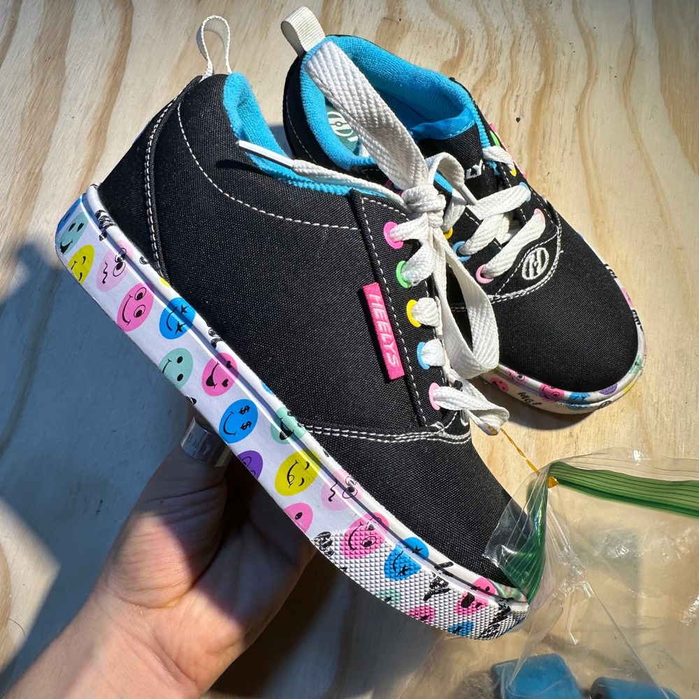 Heelys Kids' Pro 20 Prints Black Rainbow Emoji Skate Shoes Size Youth 1